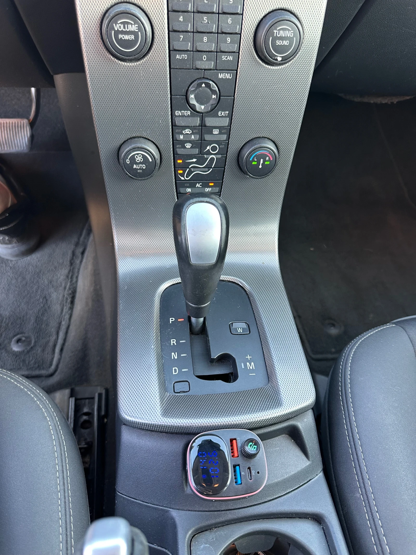 Volvo V50, снимка 11 - Автомобили и джипове - 56657936