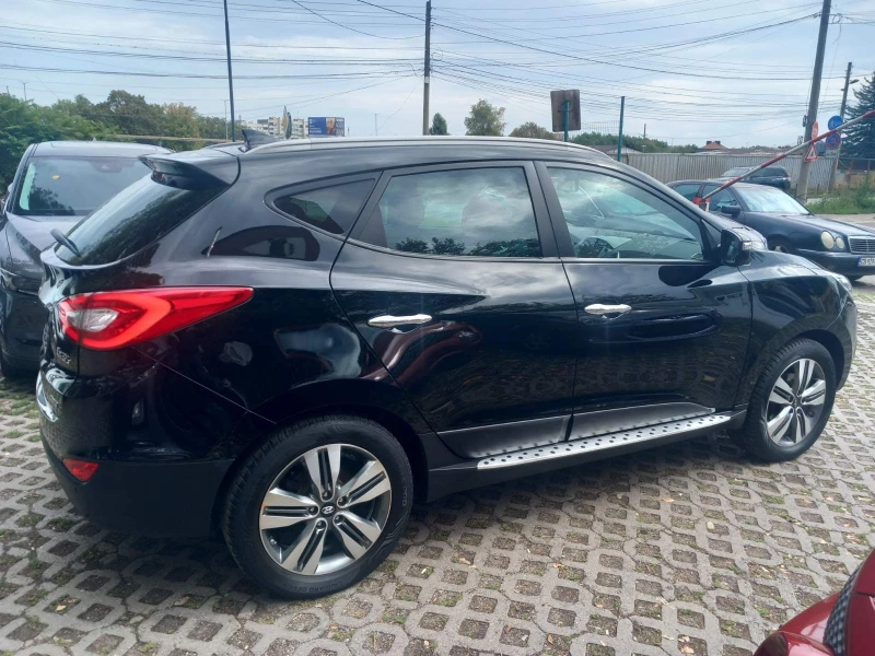 Hyundai IX35 2.0, снимка 4 - Автомобили и джипове - 47544821