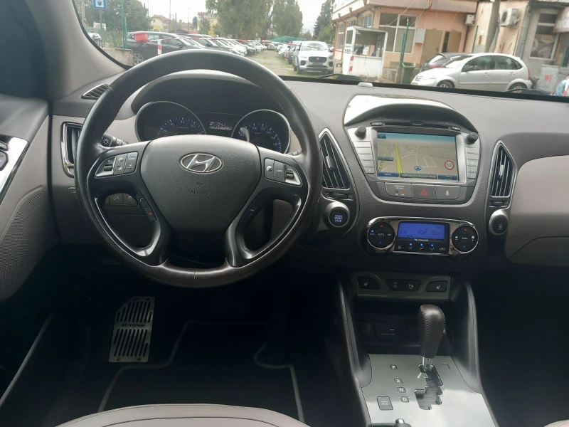 Hyundai IX35 2.0, снимка 12 - Автомобили и джипове - 47544821