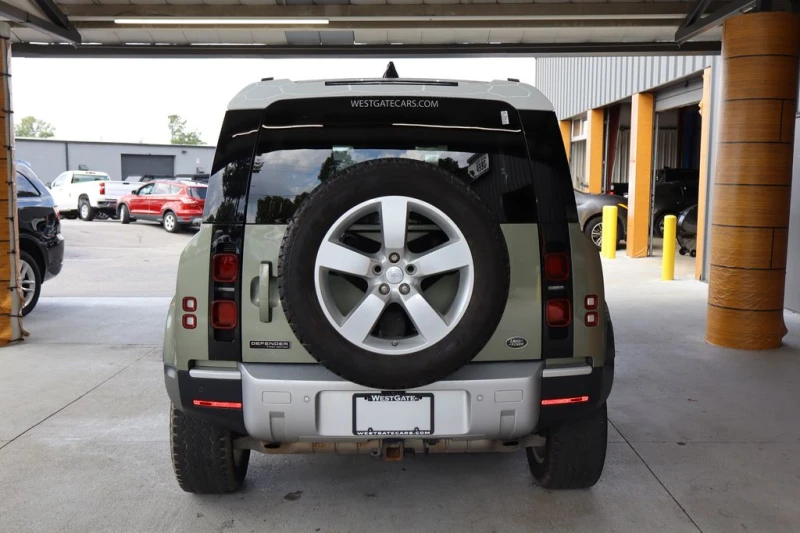 Land Rover Defender 90 First Edition * Хибрид, снимка 4 - Автомобили и джипове - 48507327