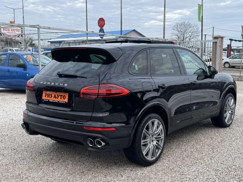 Porsche Cayenne 3.0TDI* FULL* PANORAMA* 100%km* PREMIUM EDITION* 2, снимка 13 - Автомобили и джипове - 48816735