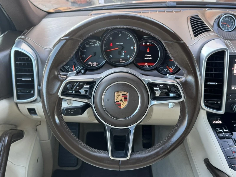 Porsche Cayenne 3.0TDI* FULL* PANORAMA* 100%km* PREMIUM EDITION* 2, снимка 11 - Автомобили и джипове - 48816735