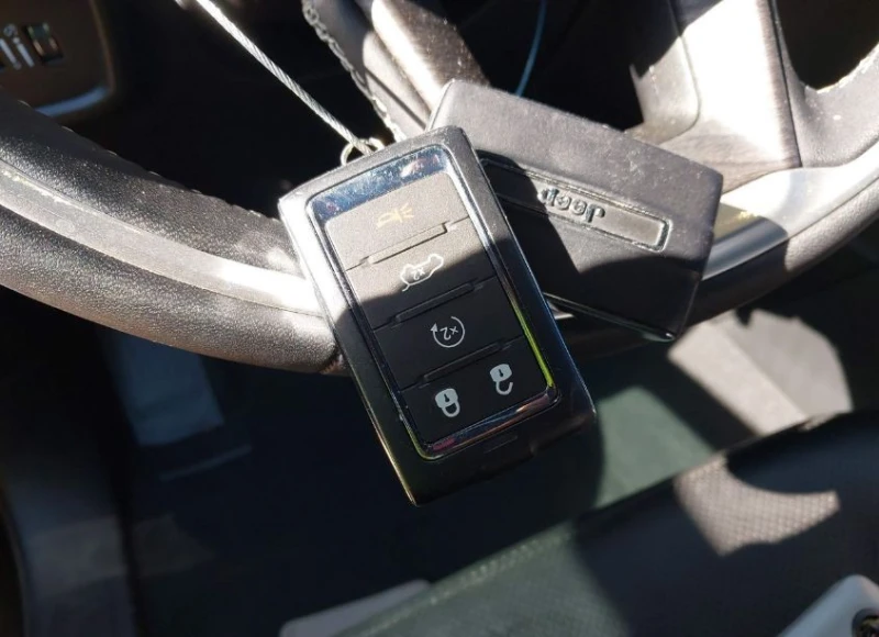 Jeep Grand cherokee, снимка 11 - Автомобили и джипове - 53359950