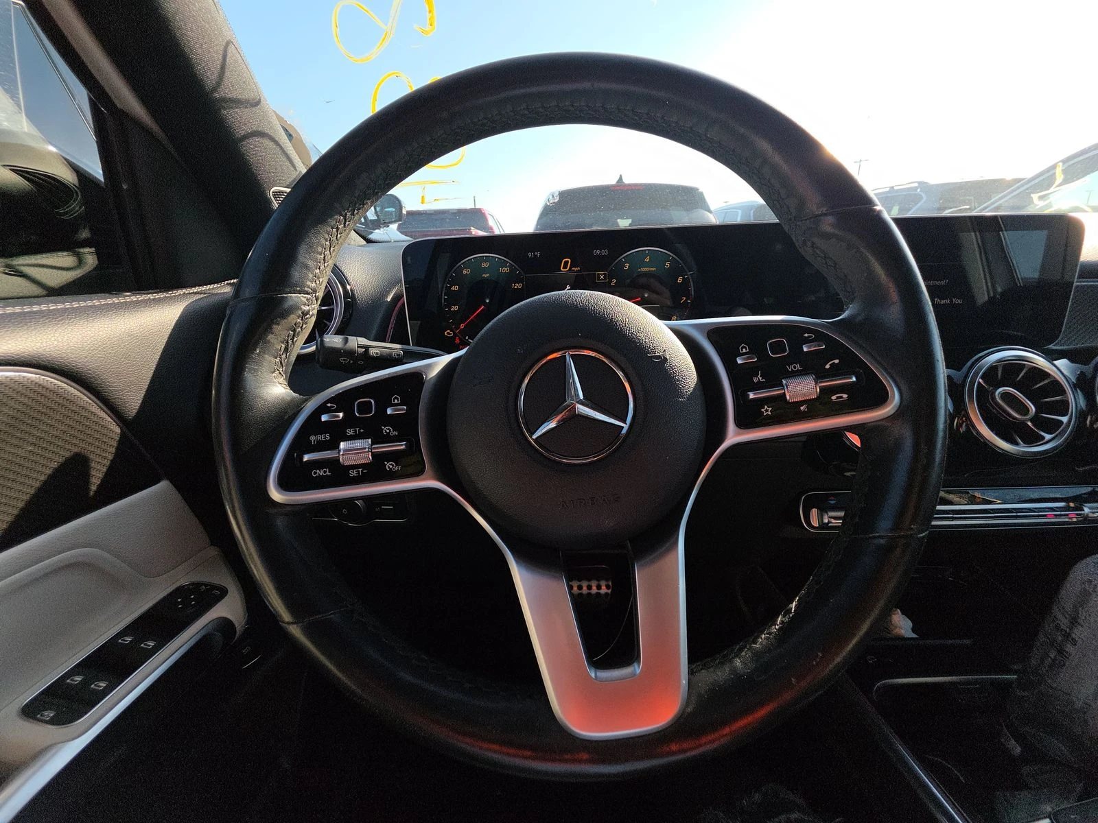 Mercedes-Benz GLB 4MATIC/AMG LINE/КАМЕРА/ПОДГРЕВ/ - изображение 10
