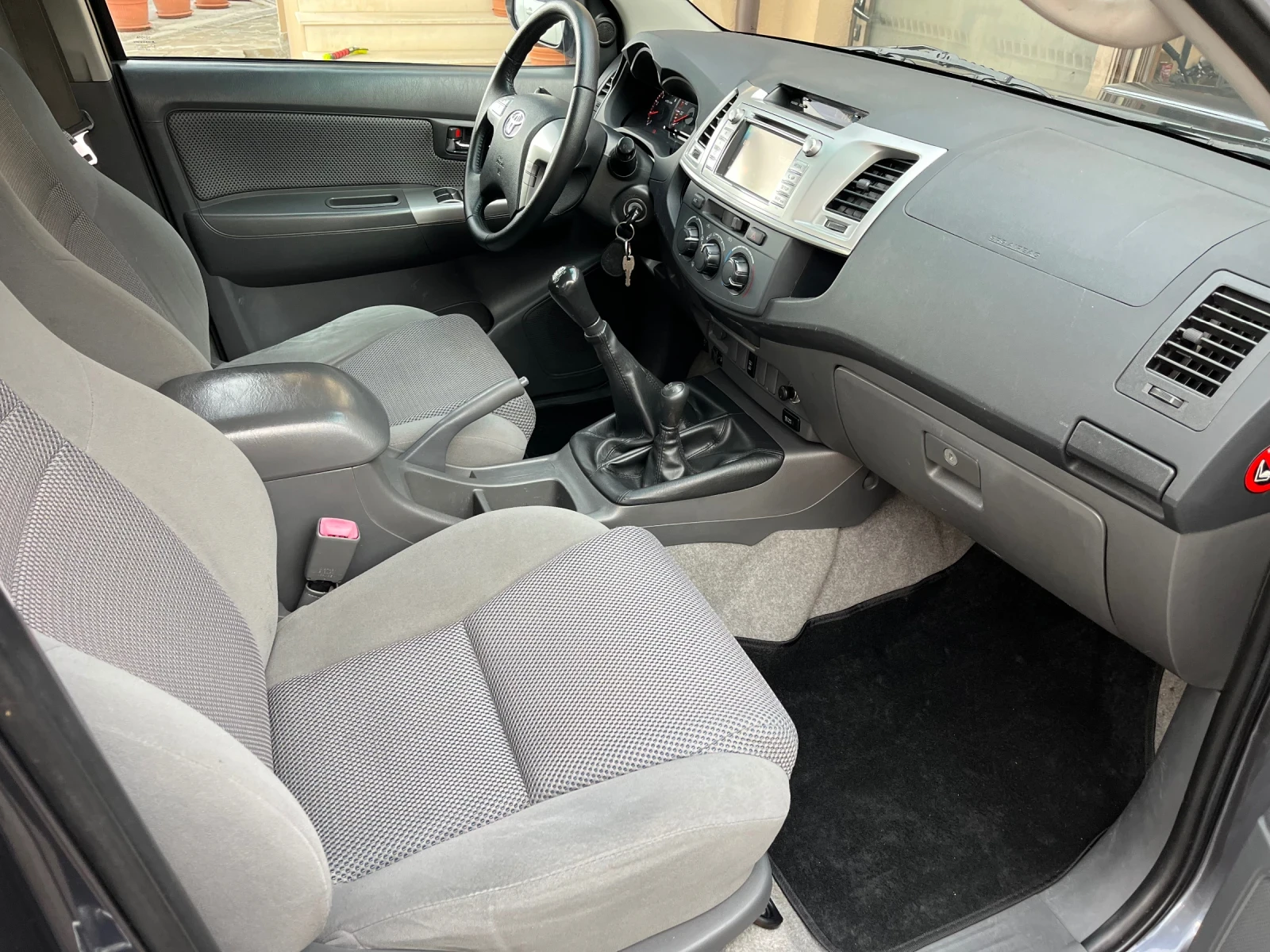 Toyota Hilux 2.5 D-4D  УНИКАТ - изображение 6