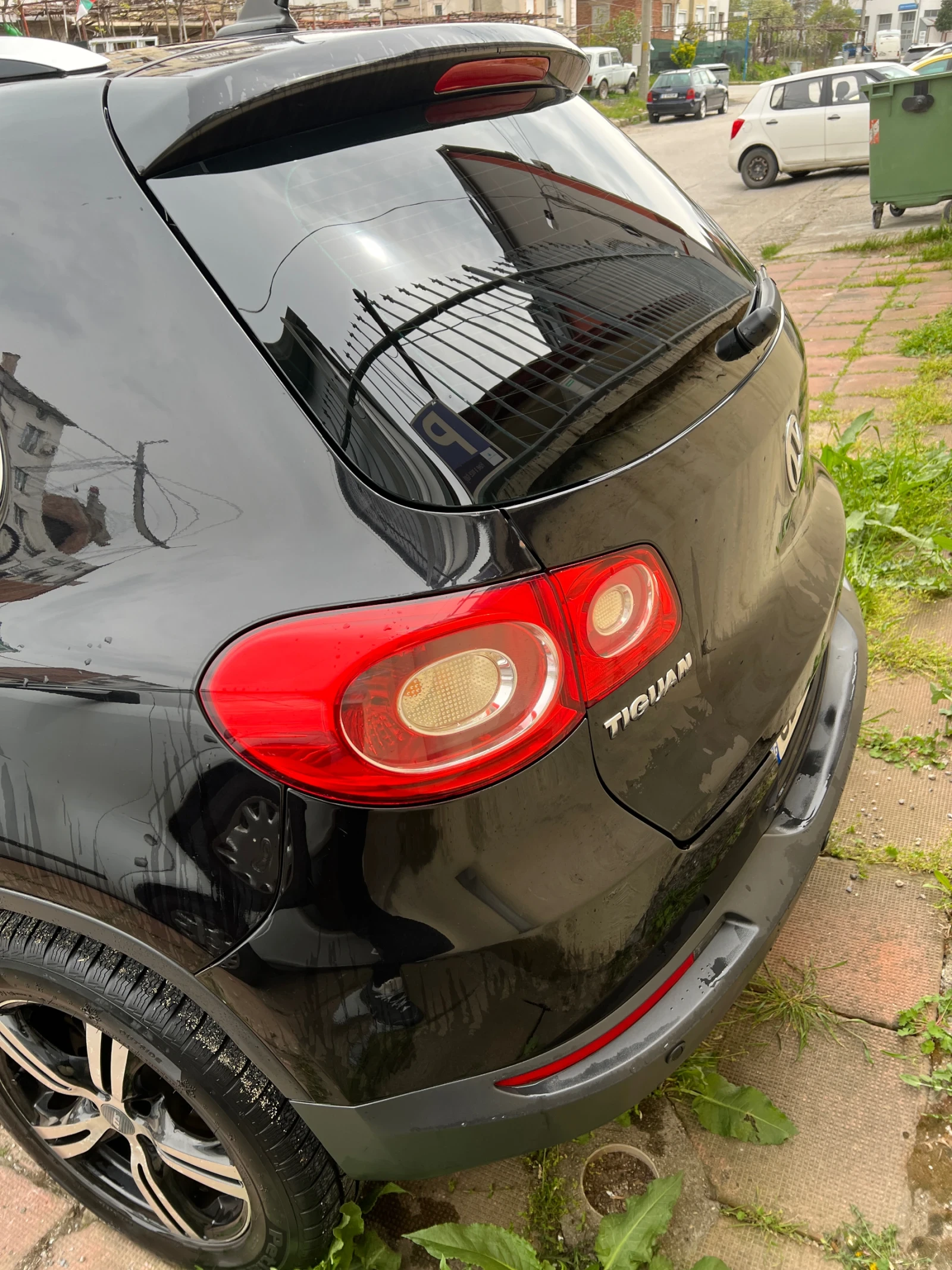 VW Tiguan 2.0 TSI, снимка 4 - Автомобили и джипове - 54179647