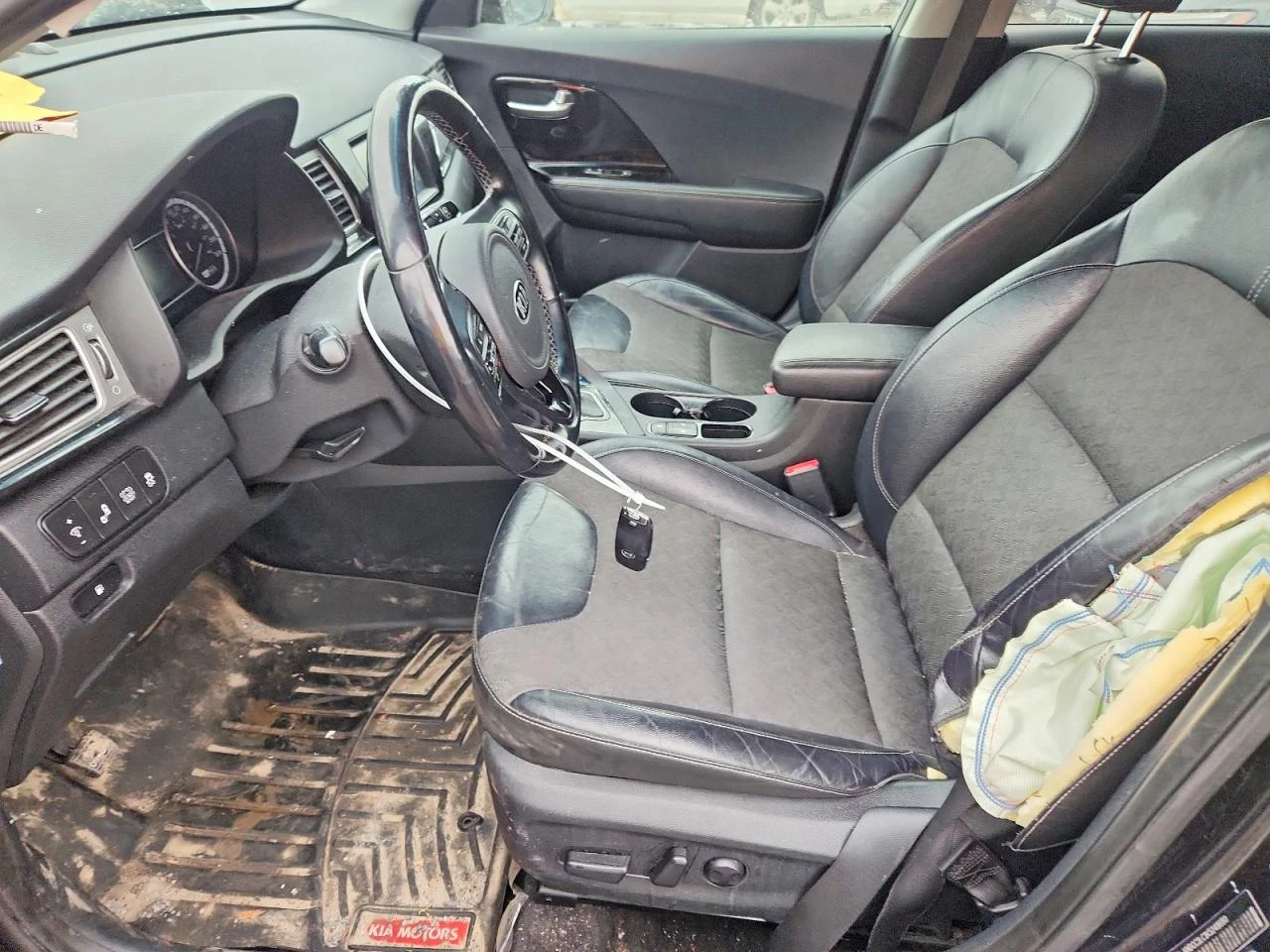 Kia Niro 1.6l Ex, снимка 7 - Автомобили и джипове - 54496159