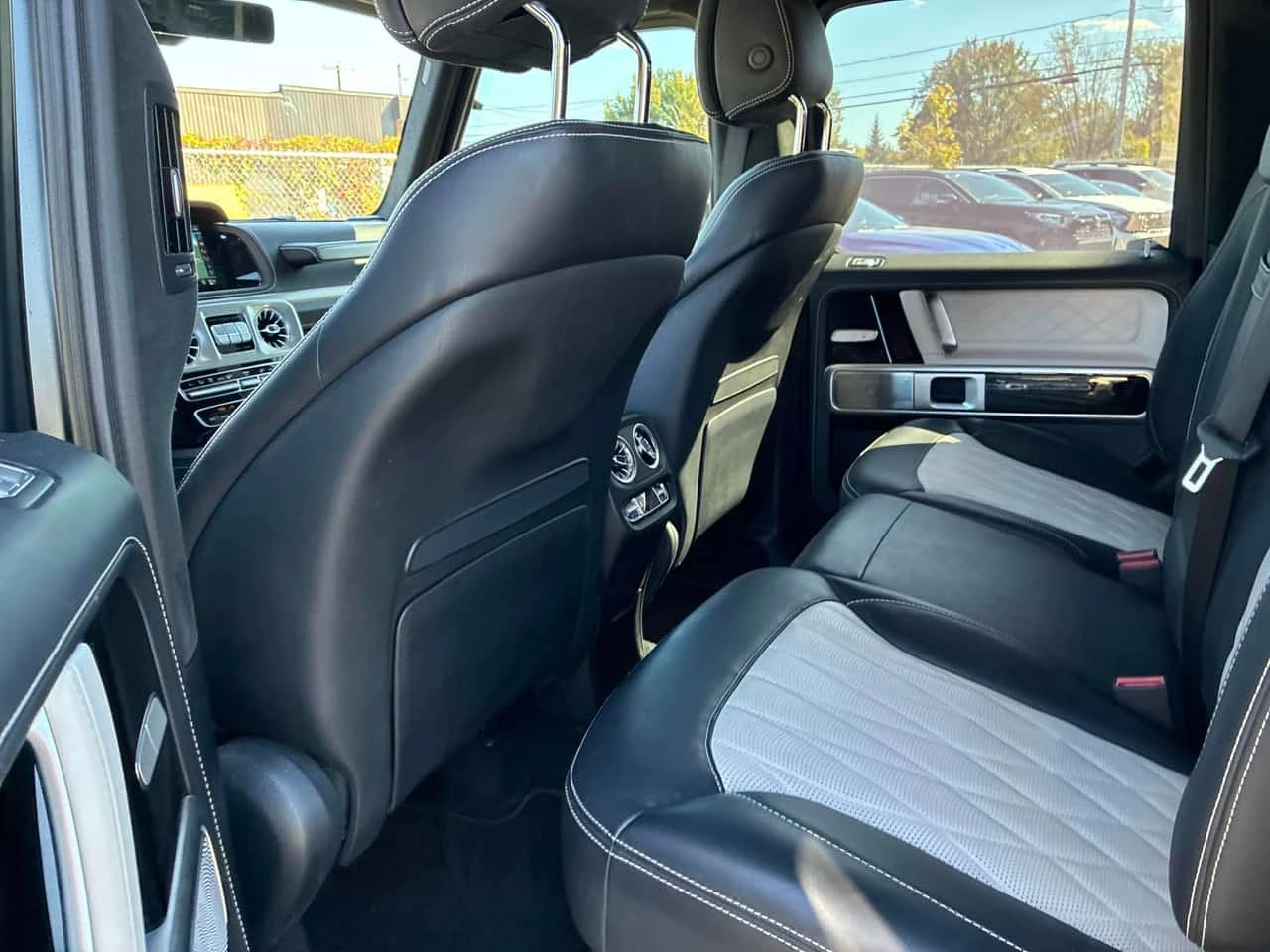 Mercedes-Benz G AMG 63 * CARFAX * 360* ОБДУХВАНЕ * ПАНО * , снимка 12 - Автомобили и джипове - 56202660