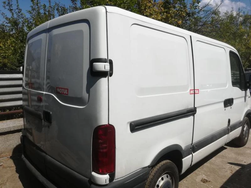 Renault Master 2.2 dci, снимка 6 - Бусове и автобуси - 44157089