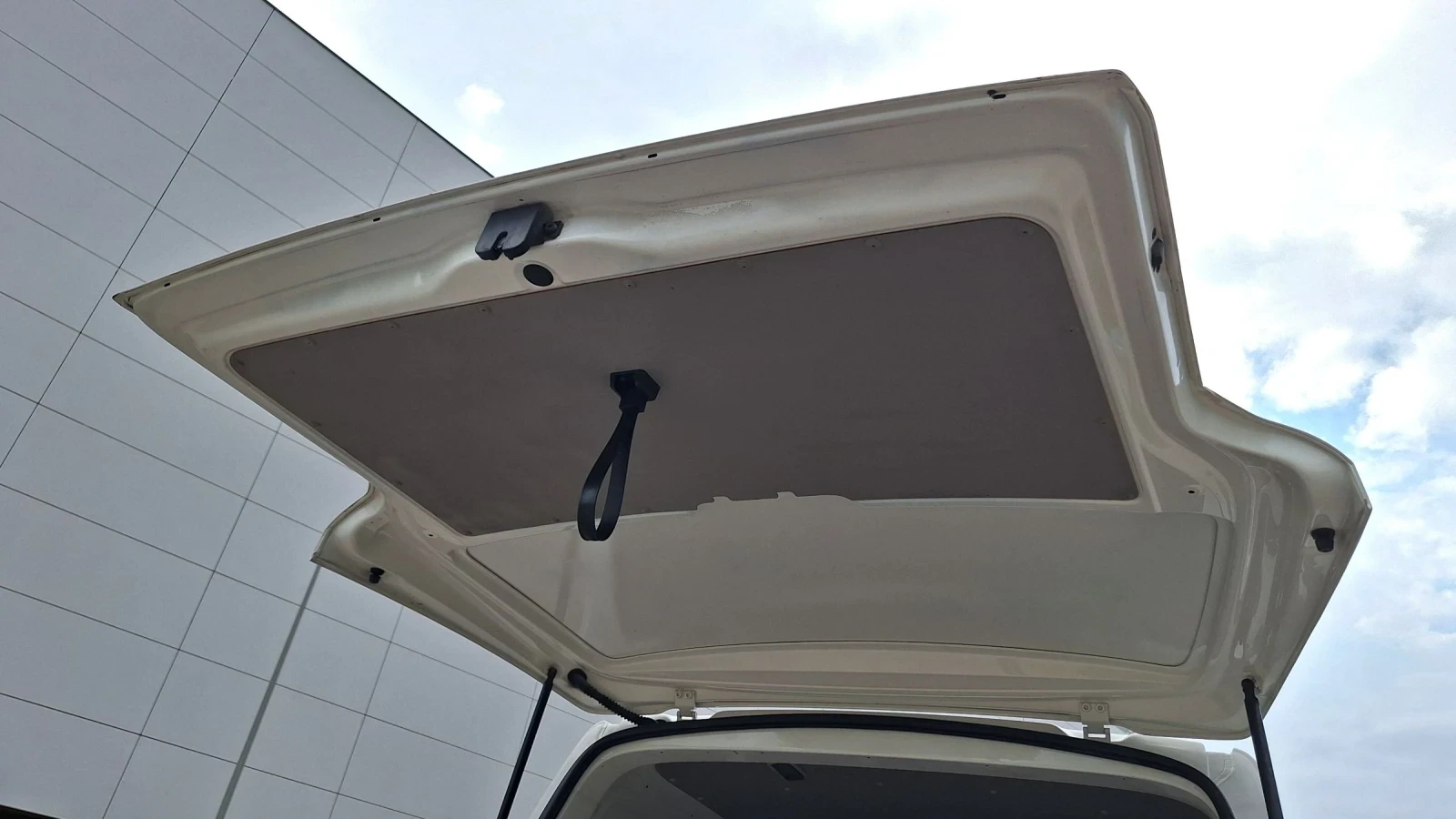 VW Transporter 2.0-КАТО НОВ-КЛИМАТИК, снимка 9 - Бусове и автобуси - 55149713