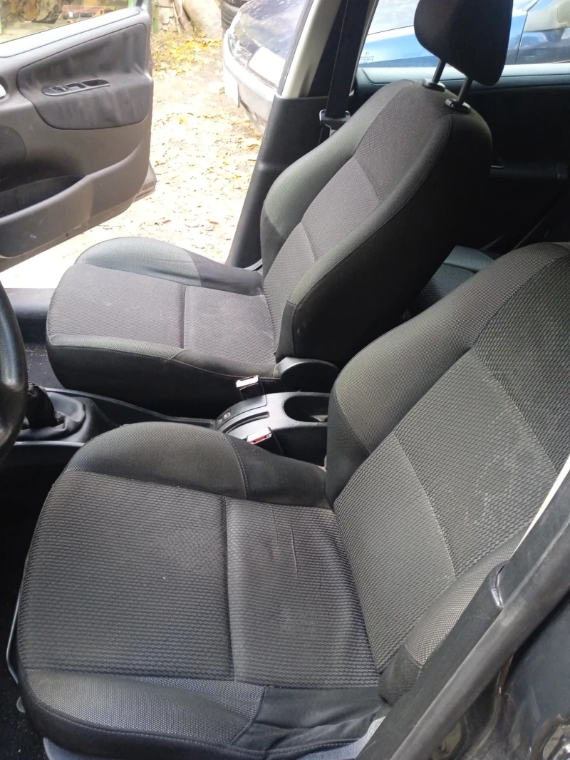 Peugeot 207, снимка 9 - Автомобили и джипове - 36651197