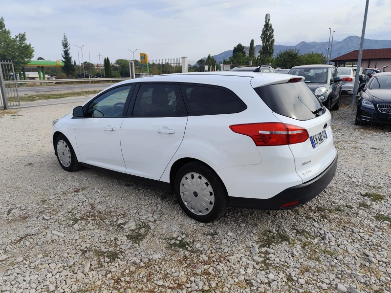 Ford Focus 1.5 дизел , снимка 8 - Автомобили и джипове - 47238945