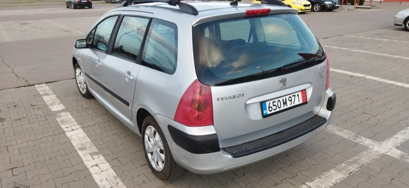 Peugeot 307, снимка 1 - Автомобили и джипове - 47550443