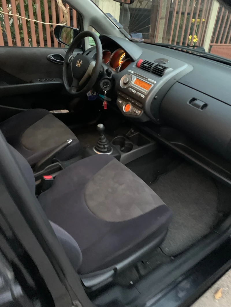 Honda Jazz, снимка 15 - Автомобили и джипове - 47809404