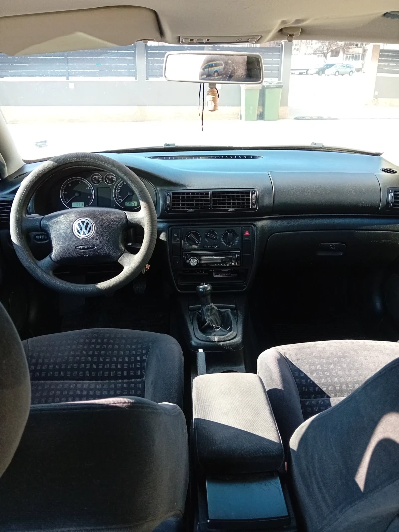 VW Passat 1.9 TDI, снимка 6 - Автомобили и джипове - 49261146