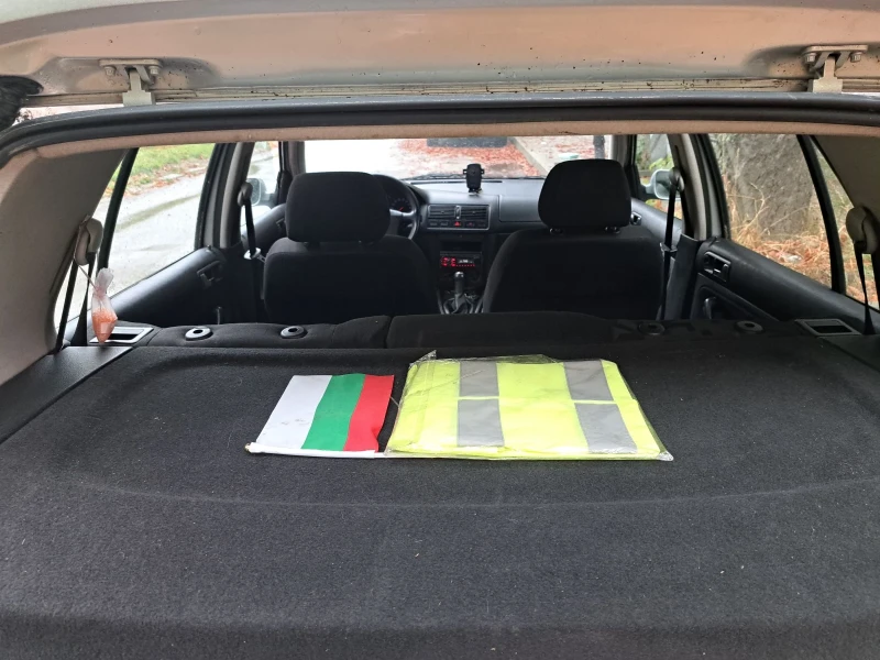 VW Golf 1.9 TDI, снимка 17 - Автомобили и джипове - 52499999