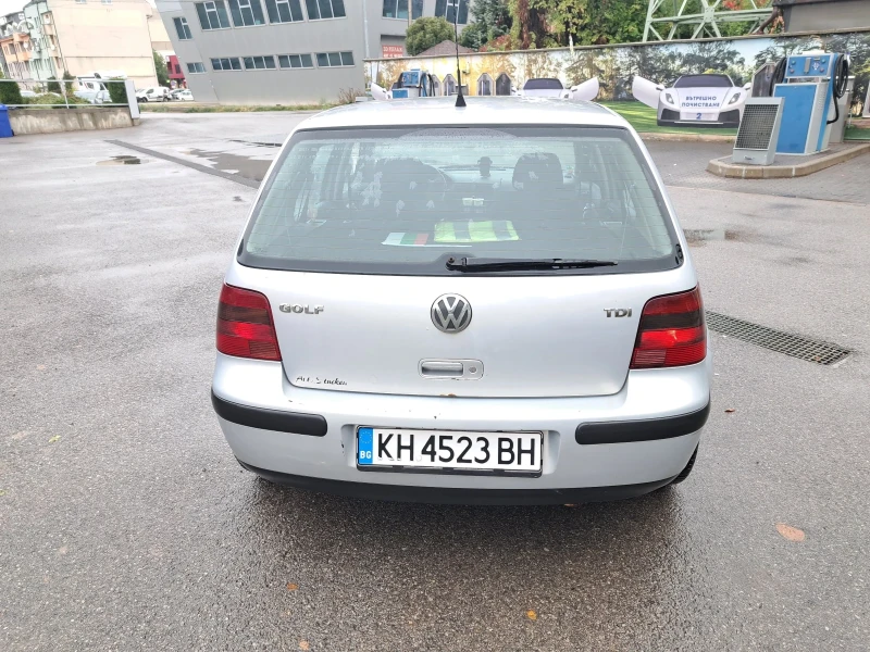 VW Golf 1.9 TDI, снимка 10 - Автомобили и джипове - 52499999