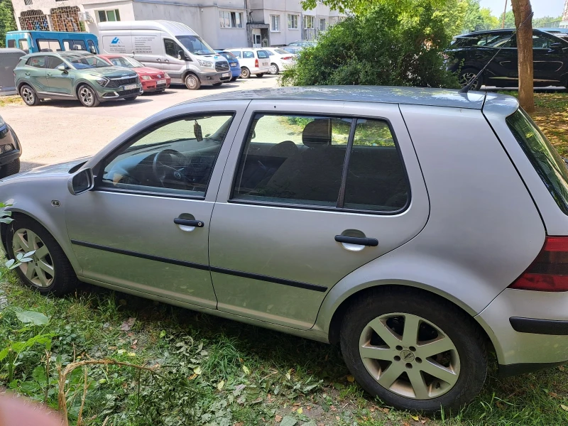 VW Golf 1.9 TDI, снимка 5 - Автомобили и джипове - 52499999