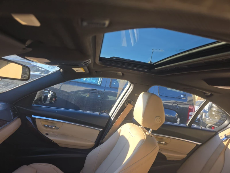 BMW 330 2.0 xDrive * ФИКСИРАНА ЦЕНА* , снимка 8 - Автомобили и джипове - 53090286