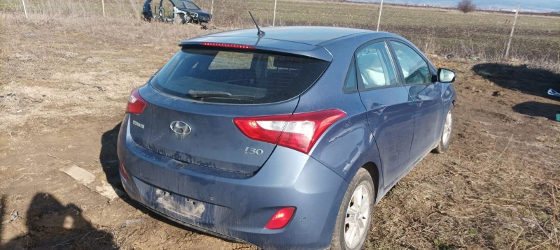 Hyundai I30 1.6i , снимка 4 - Автомобили и джипове - 53140325