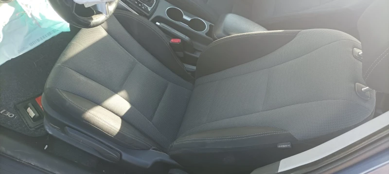 Hyundai I30 1.6i , снимка 9 - Автомобили и джипове - 53140325