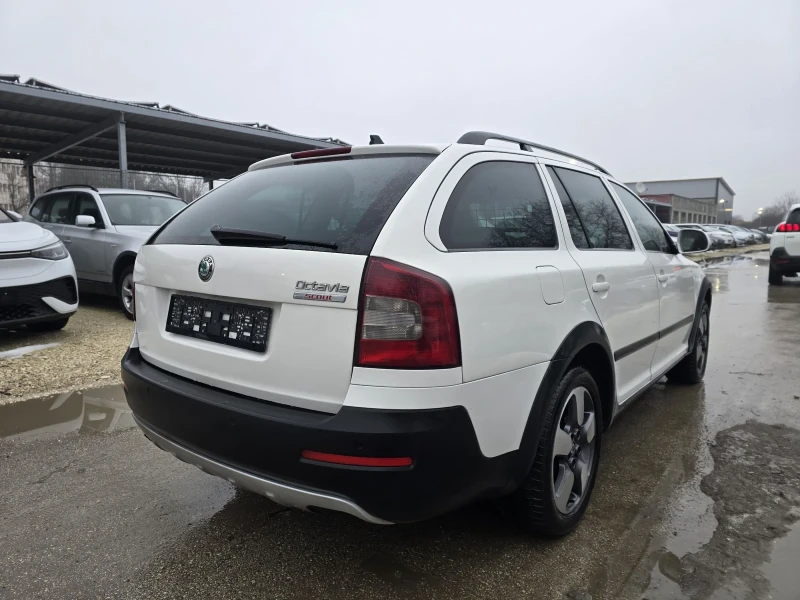 Skoda Octavia Scout 2.0TDI 140к.с 4x4 DSG, снимка 4 - Автомобили и джипове - 53245851