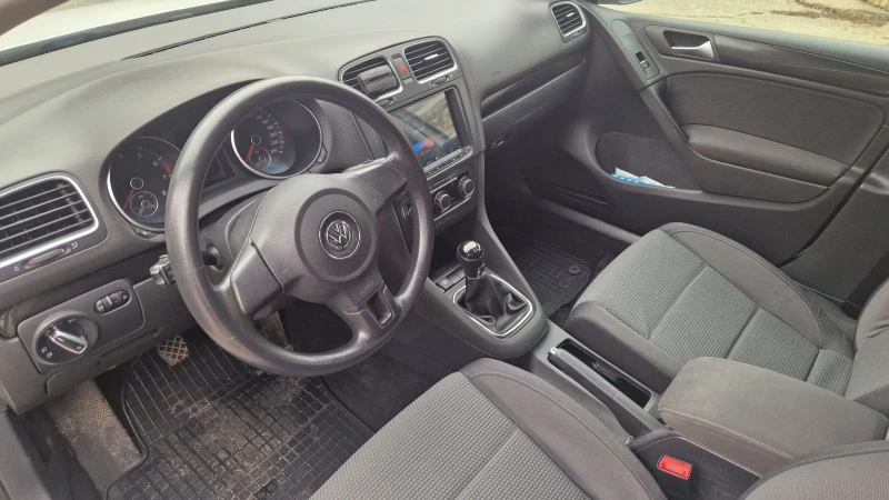 VW Golf 1.6, снимка 4 - Автомобили и джипове - 53524840