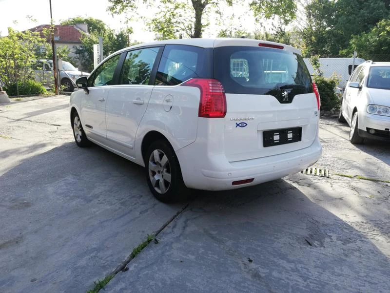 Peugeot 5008 1.6HDI, снимка 7 - Автомобили и джипове - 47188718