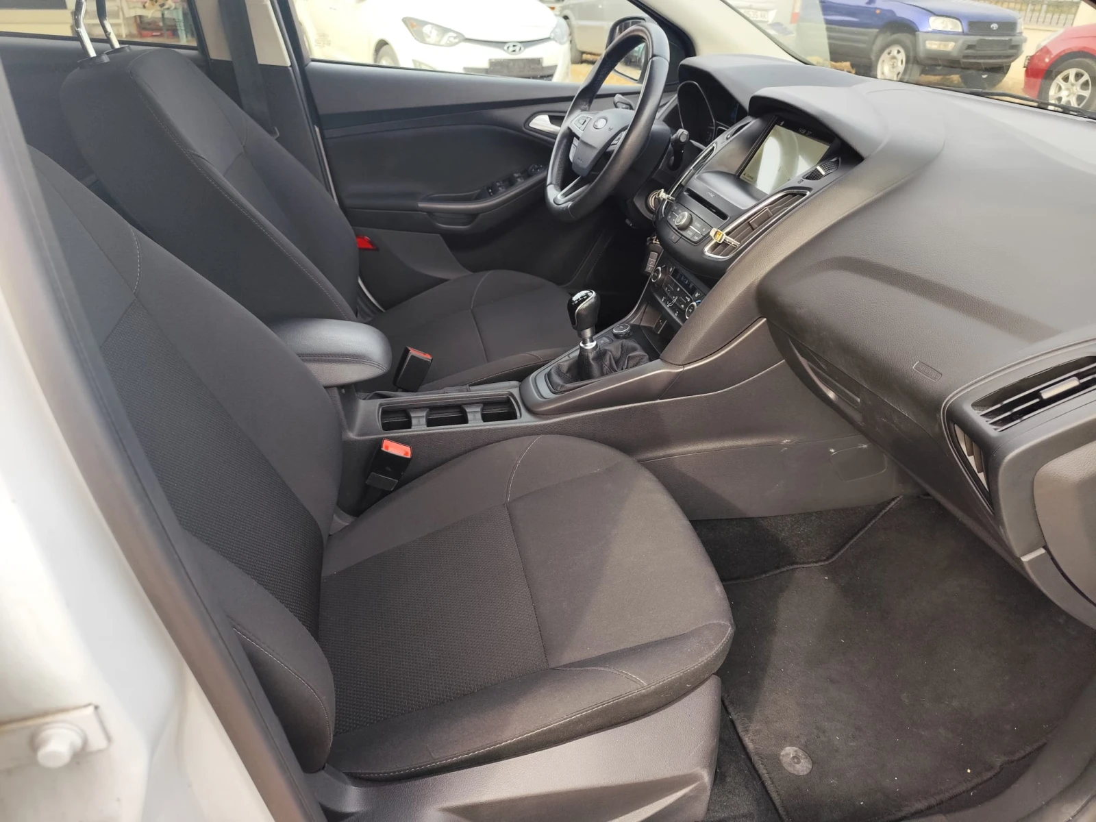 Ford Focus 1.5   | Mobile.bg   12