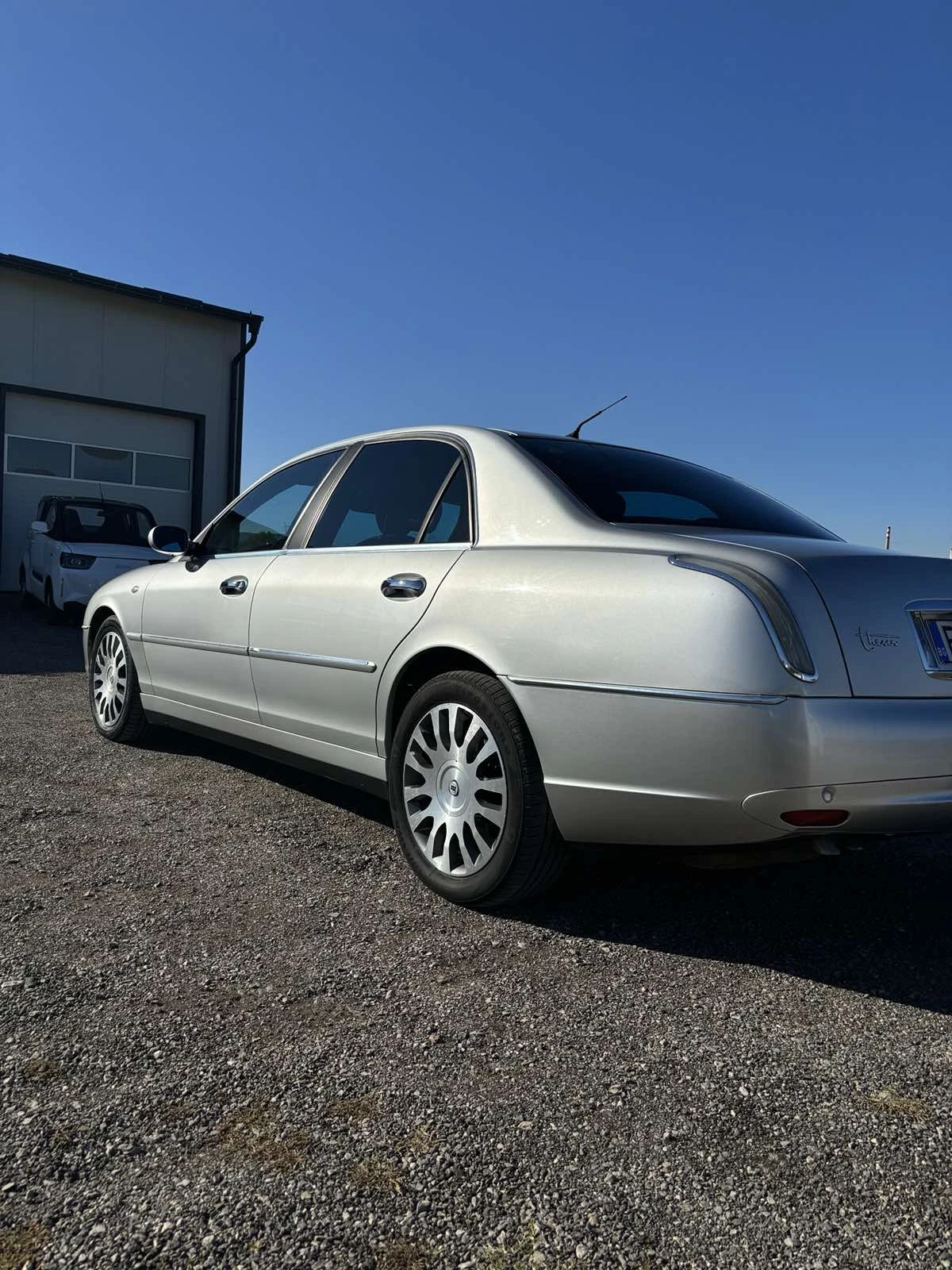 Lancia Thesis 3.0 V6 BUSSO - изображение 7