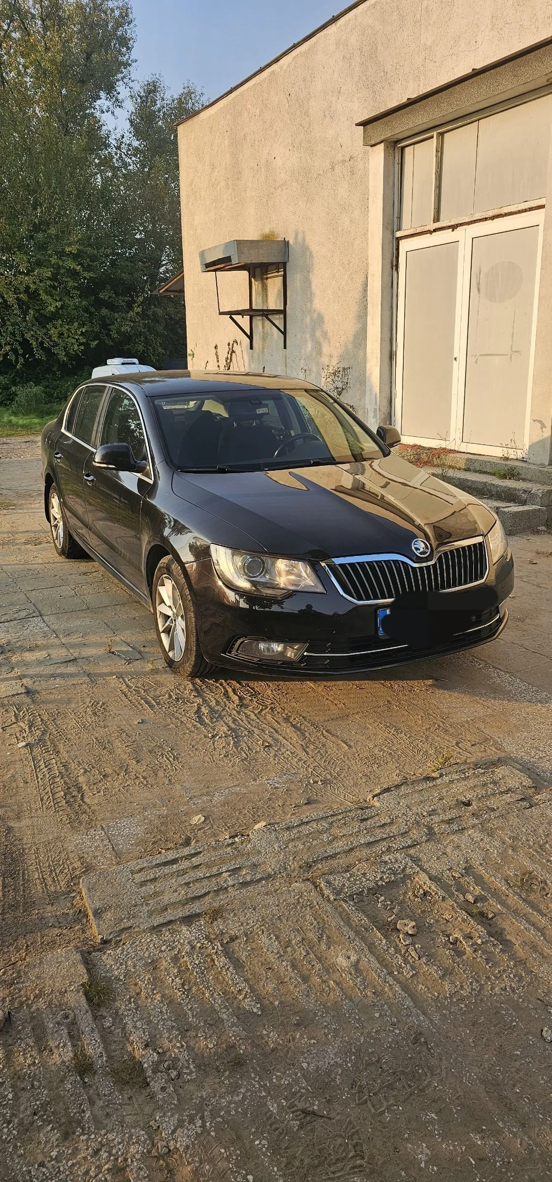 Skoda Superb Лимузина - изображение 3