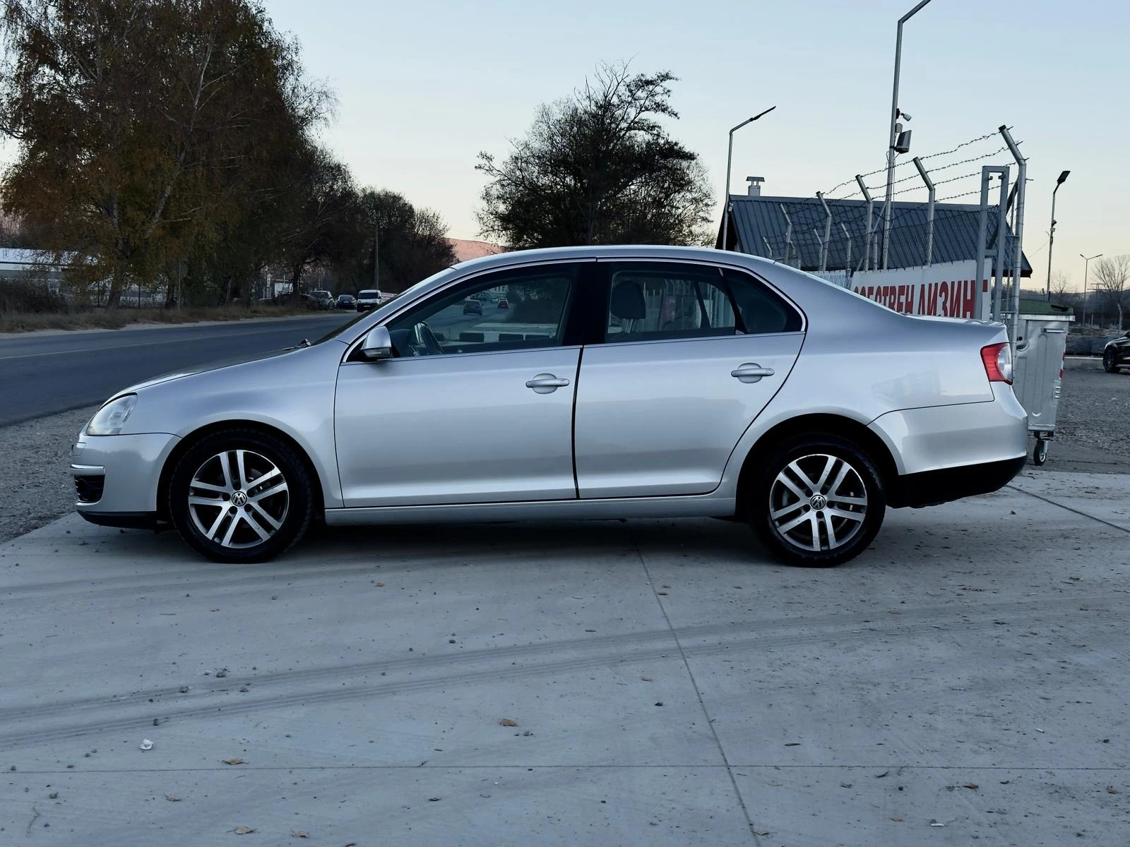 VW Jetta 1.9 TDI/Климатроник/105 к.с./Собствен лизинг - изображение 7