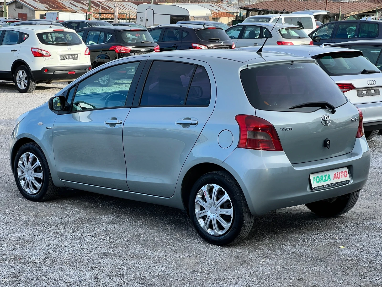 Toyota Yaris 1.4D-4D - изображение 6