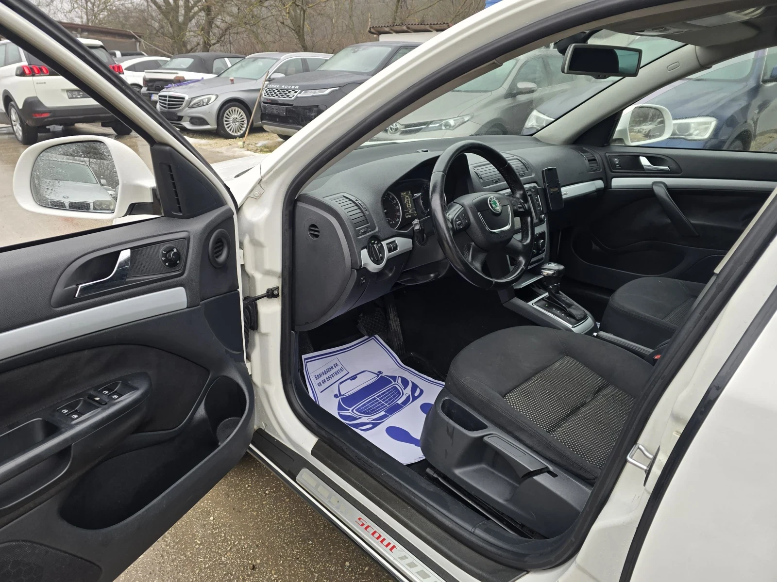 Skoda Octavia Scout 2.0TDI 140к.с 4x4 DSG - изображение 10