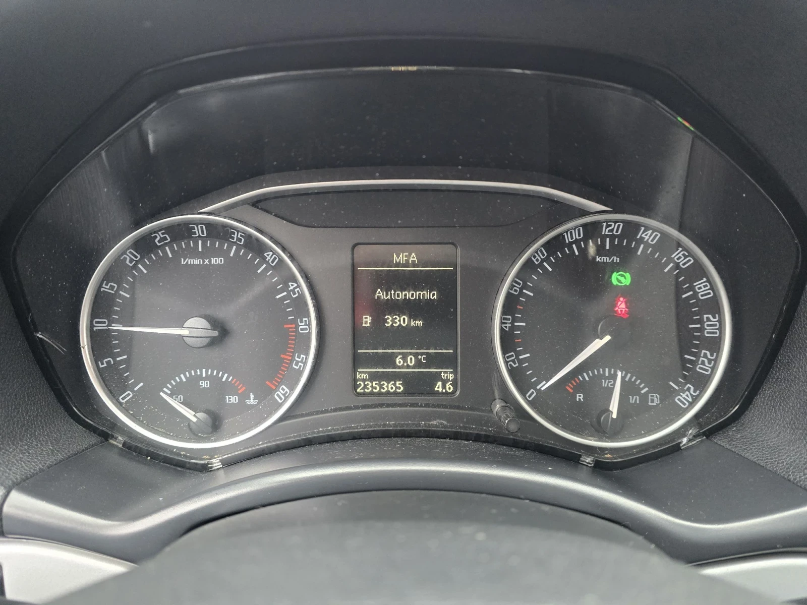 Skoda Octavia Scout 2.0TDI 140�.� 4x4 DSG | Mobile.bg � ����������� 17