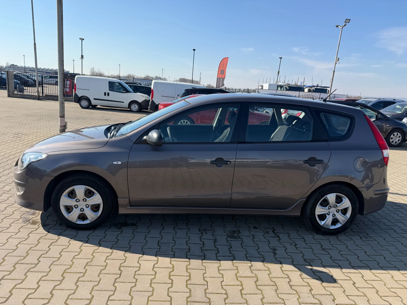 Hyundai I30 1.6CRDI EURO 5 - изображение 9