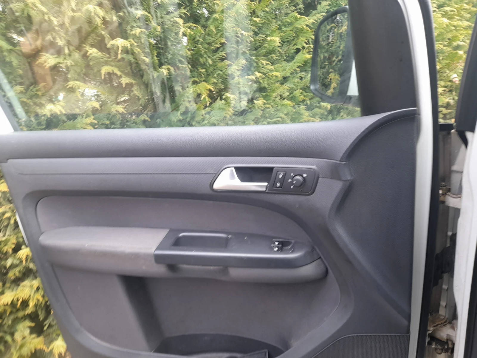 VW Caddy, снимка 7 - Автомобили и джипове - 53805206