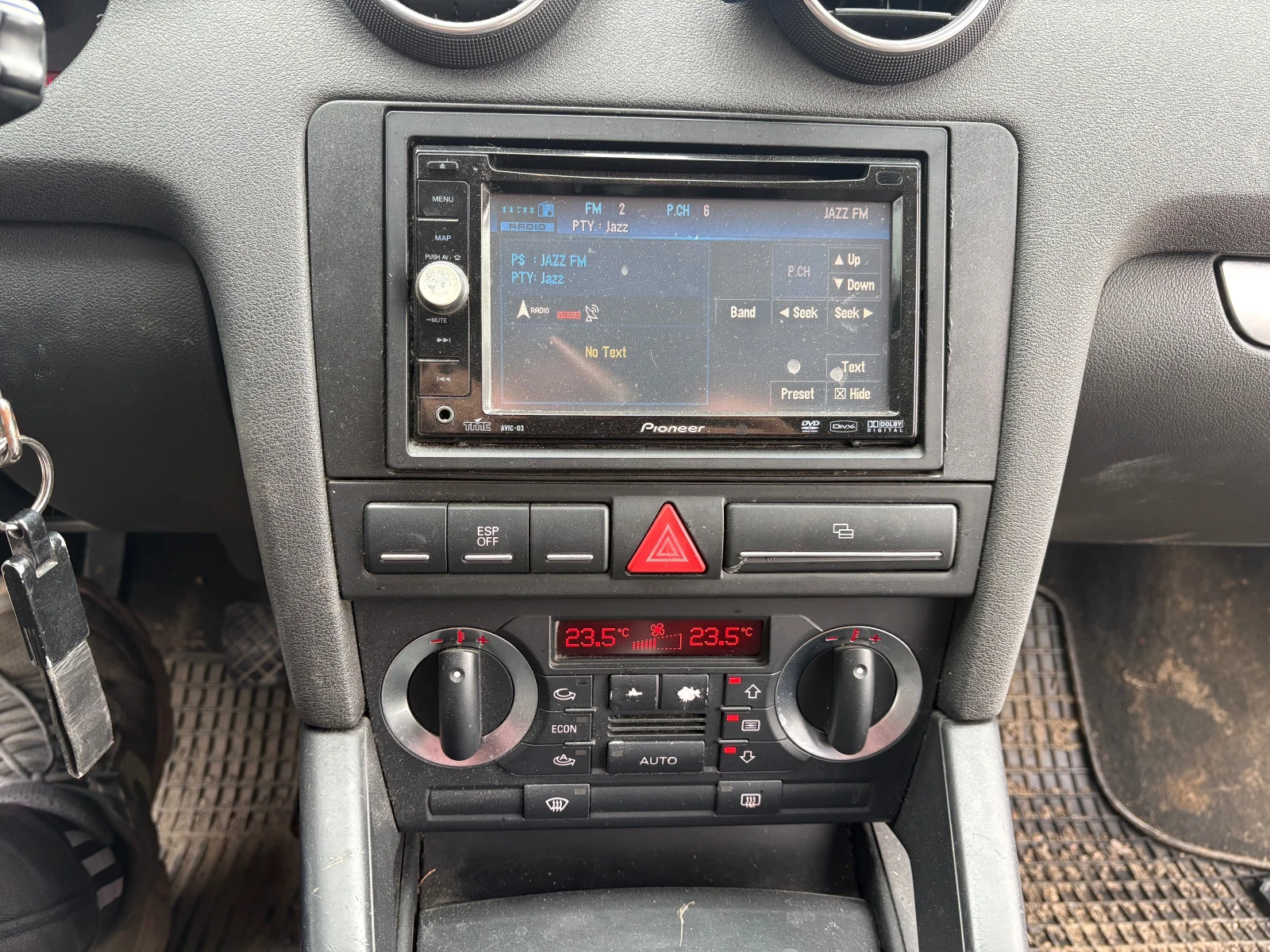 Audi A3 2.0 tdi BKD НА ЧАСТИ ръчка, снимка 12 - Автомобили и джипове - 53953450