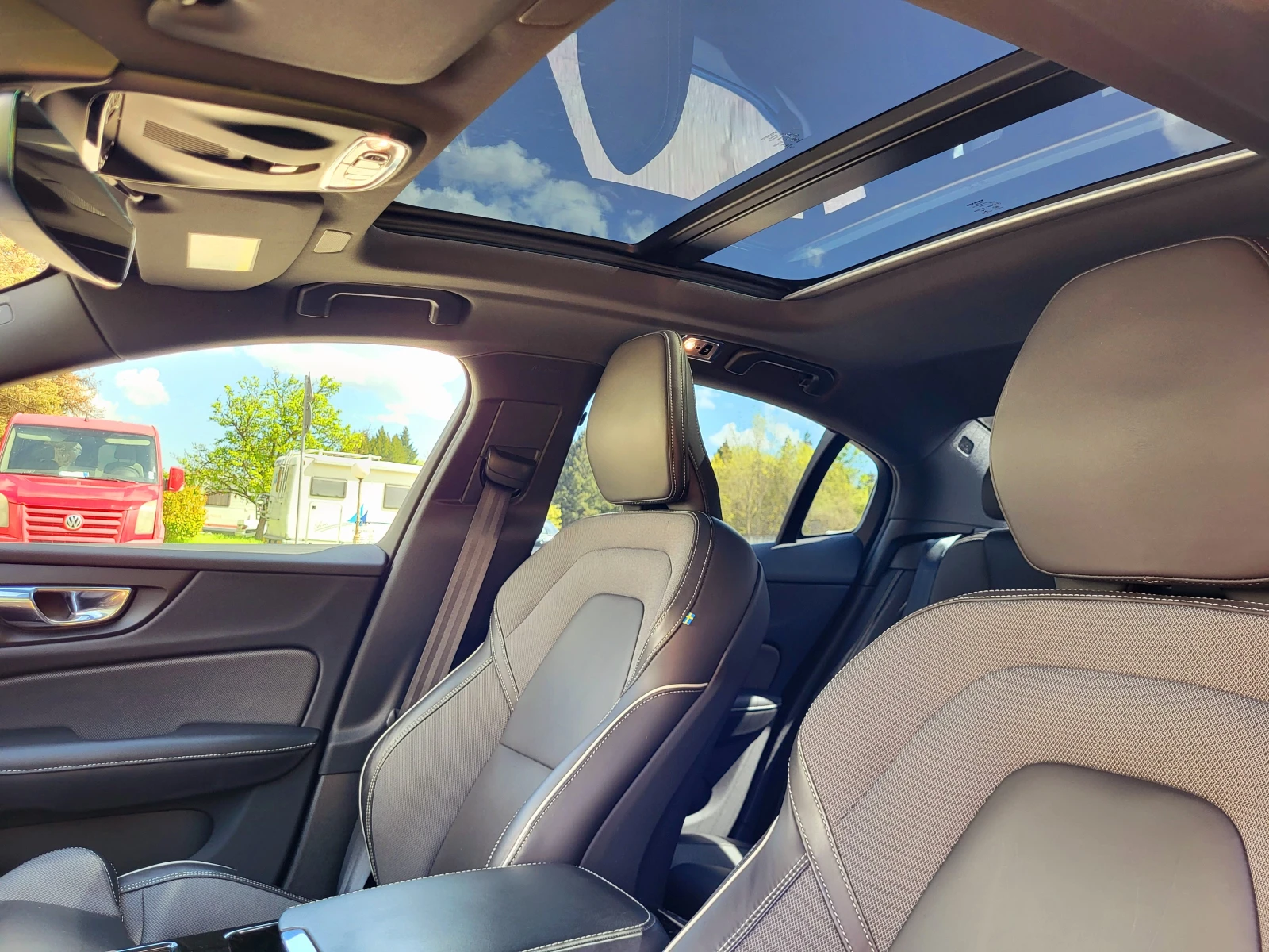 Volvo S60 T8 Recharge, снимка 10 - Автомобили и джипове - 54316668