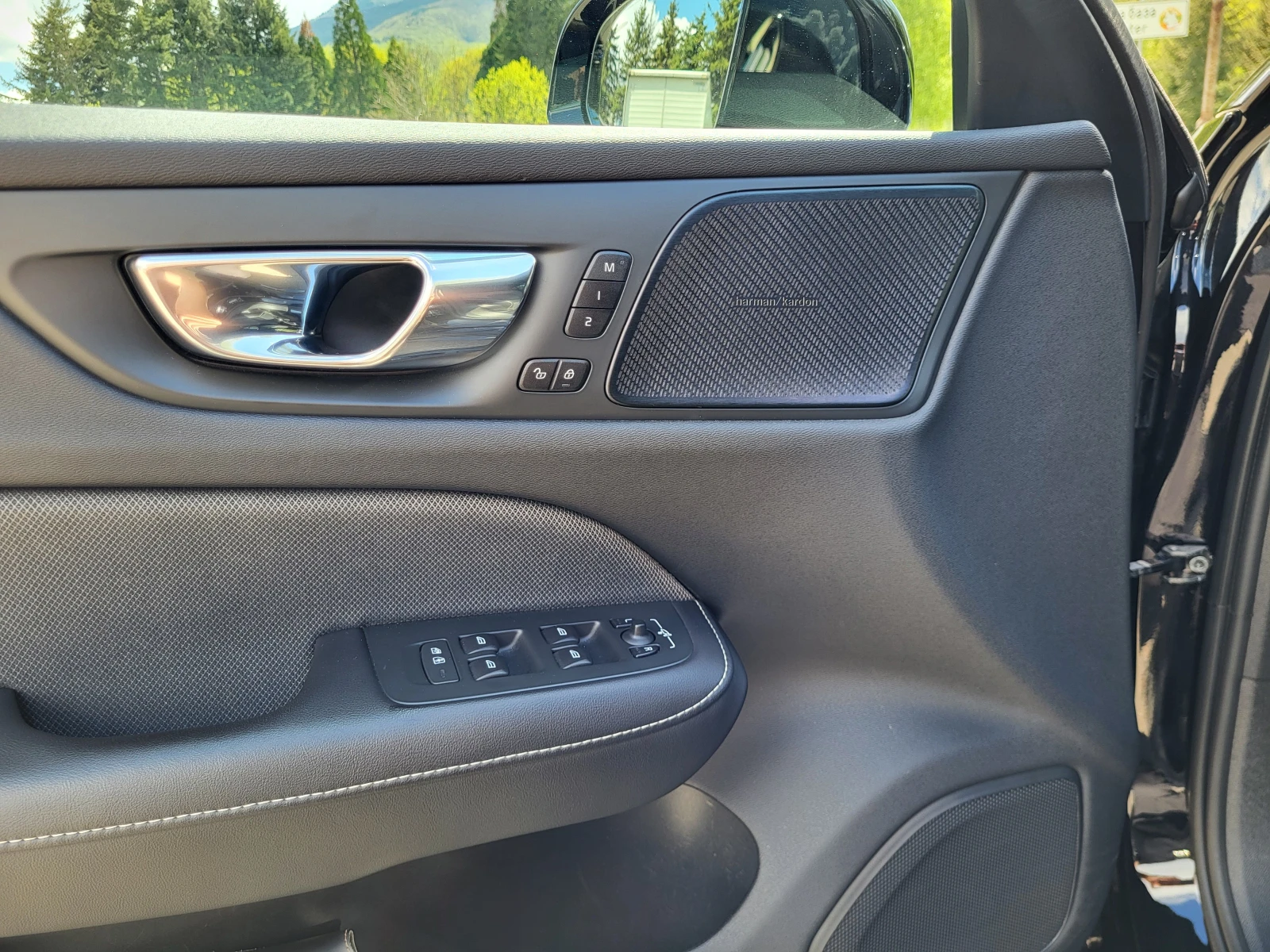 Volvo S60 T8 Recharge, снимка 9 - Автомобили и джипове - 54316668