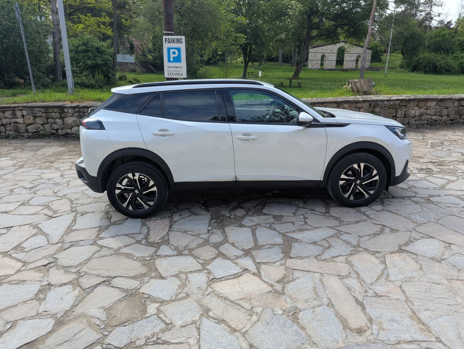 Peugeot 2008 1.5 дизел, снимка 3 - Автомобили и джипове - 54559130