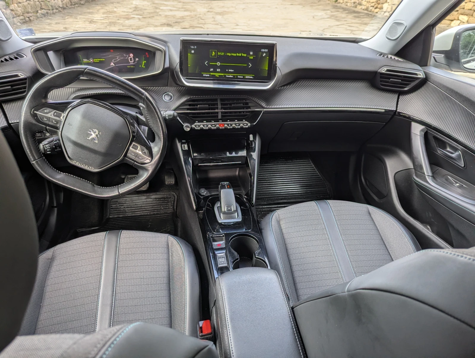 Peugeot 2008 1.5 дизел, снимка 5 - Автомобили и джипове - 54559130