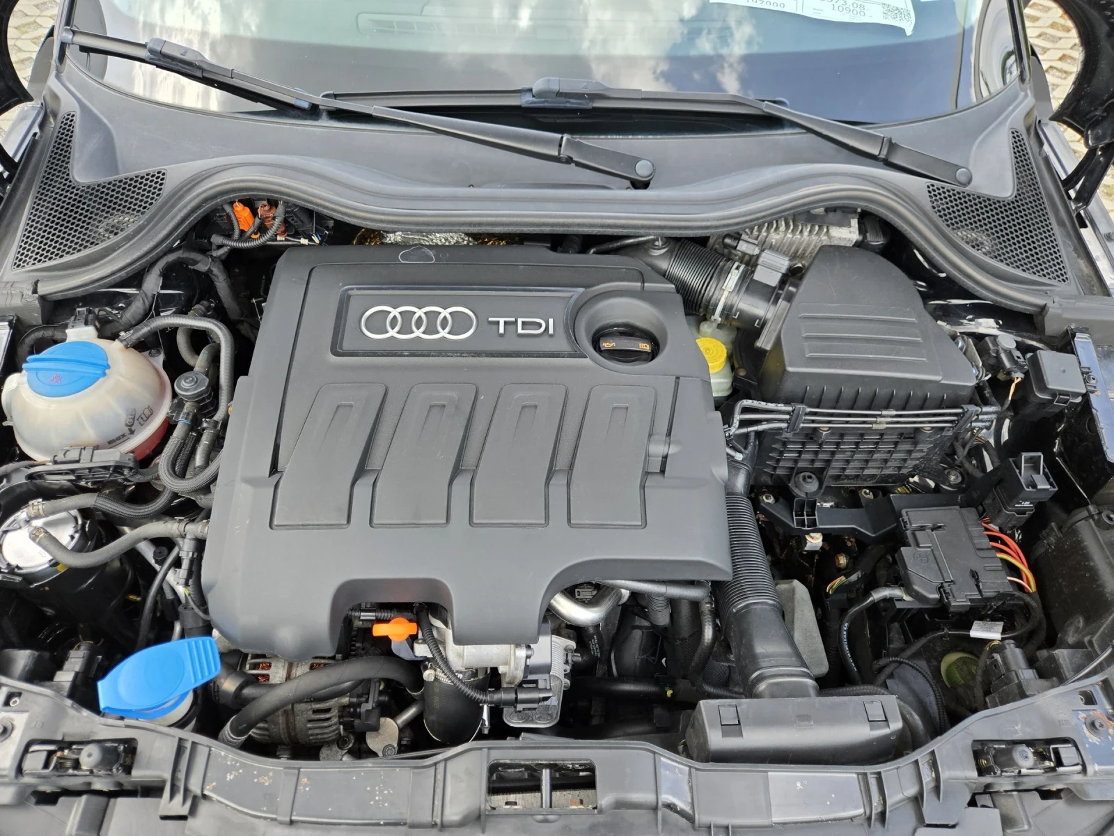 Audi A1 1.6TDI-105кс= КЛИМАТИК= НАПЪЛНО ОБСЛУЖЕН= EURO 5A, снимка 15 - Автомобили и джипове - 54714597