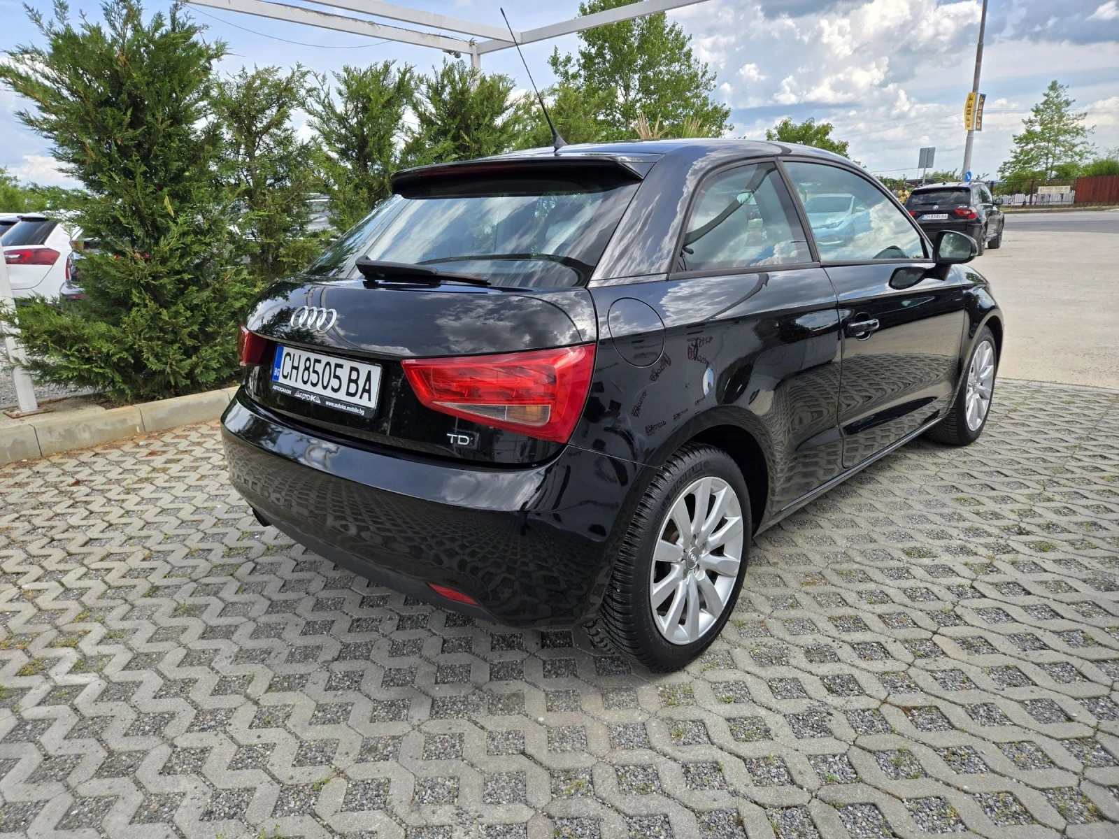 Audi A1 1.6TDI-105кс= КЛИМАТИК= НАПЪЛНО ОБСЛУЖЕН= EURO 5A, снимка 3 - Автомобили и джипове - 54714597