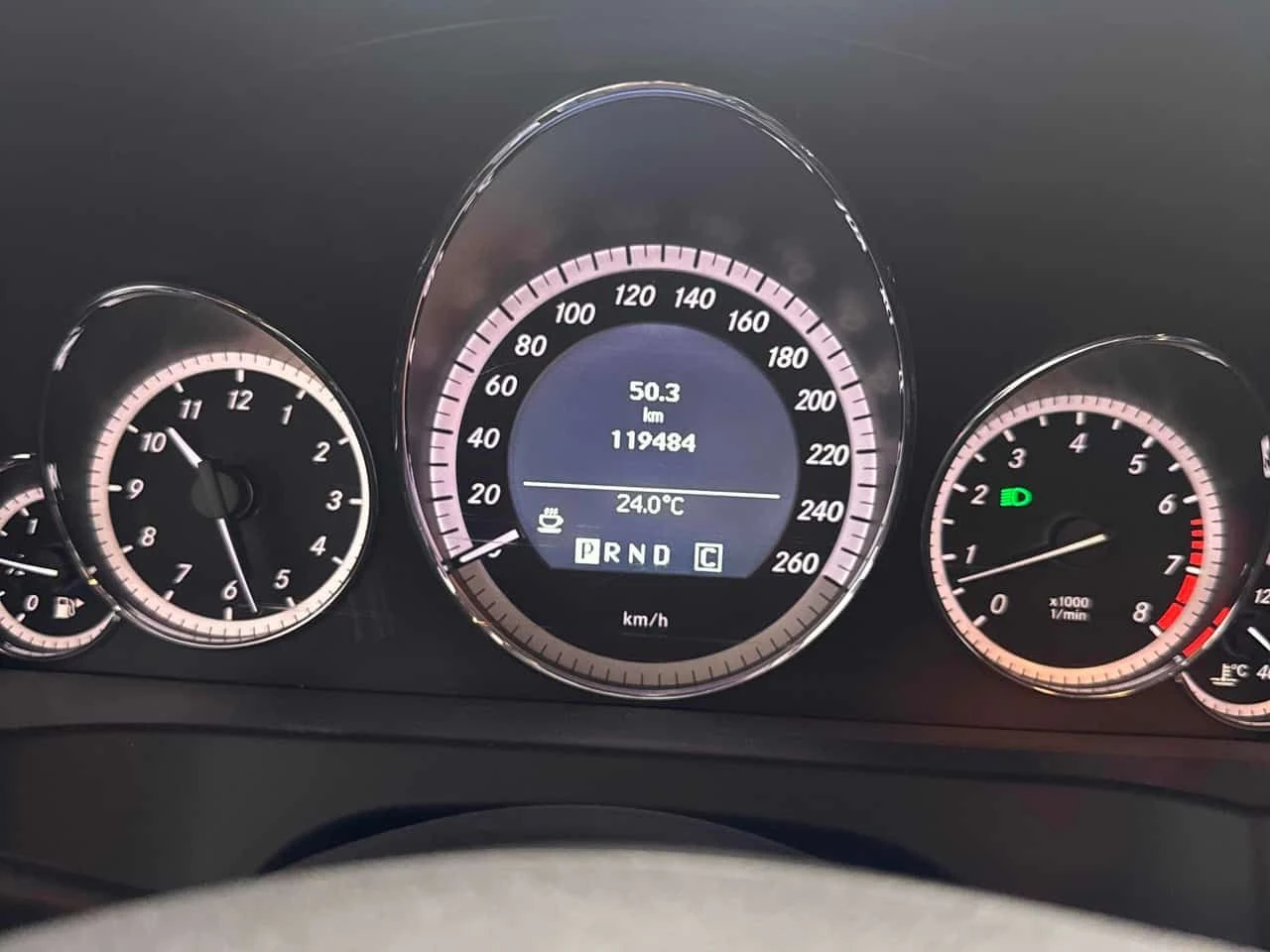 Mercedes-Benz E 350 AMG LINE/Coupe/CARFAX/ФИНАНСИРАНЕ, снимка 8 - Автомобили и джипове - 55017220