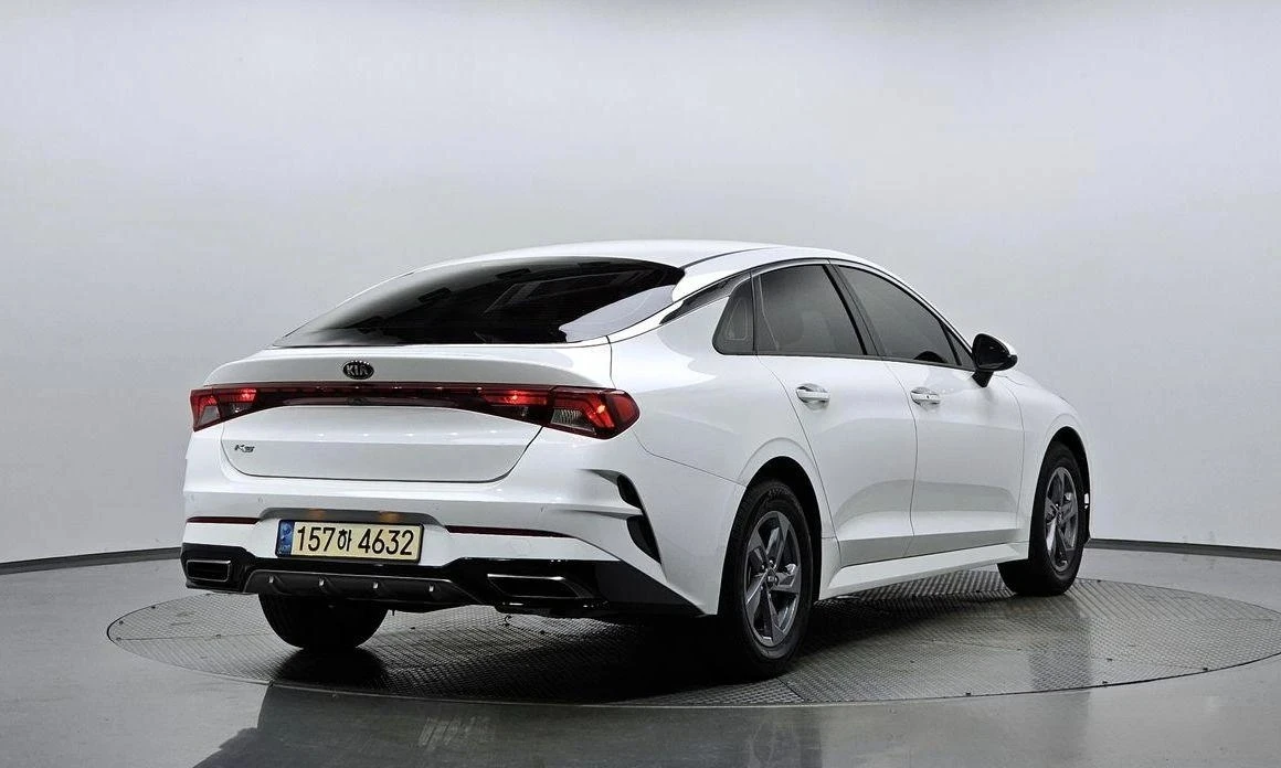 Kia K5 | АВТОФИНАНСИРАНЕ | ФИКСИРАНА ЦЕНА ДО БЪЛГАРИЯ, снимка 4 - Автомобили и джипове - 55192412