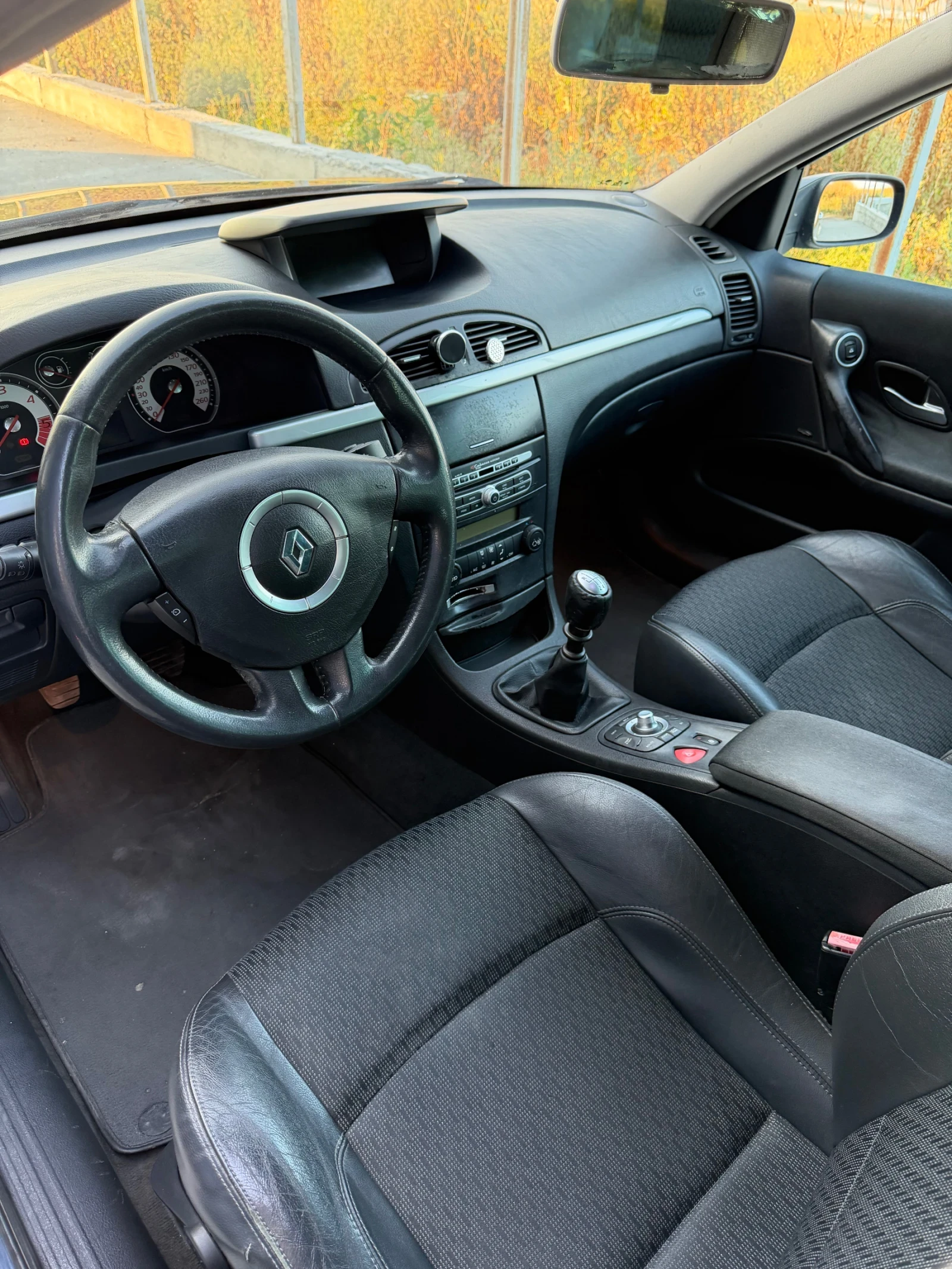 Renault Laguna 1.9 , снимка 9 - Автомобили и джипове - 55303993