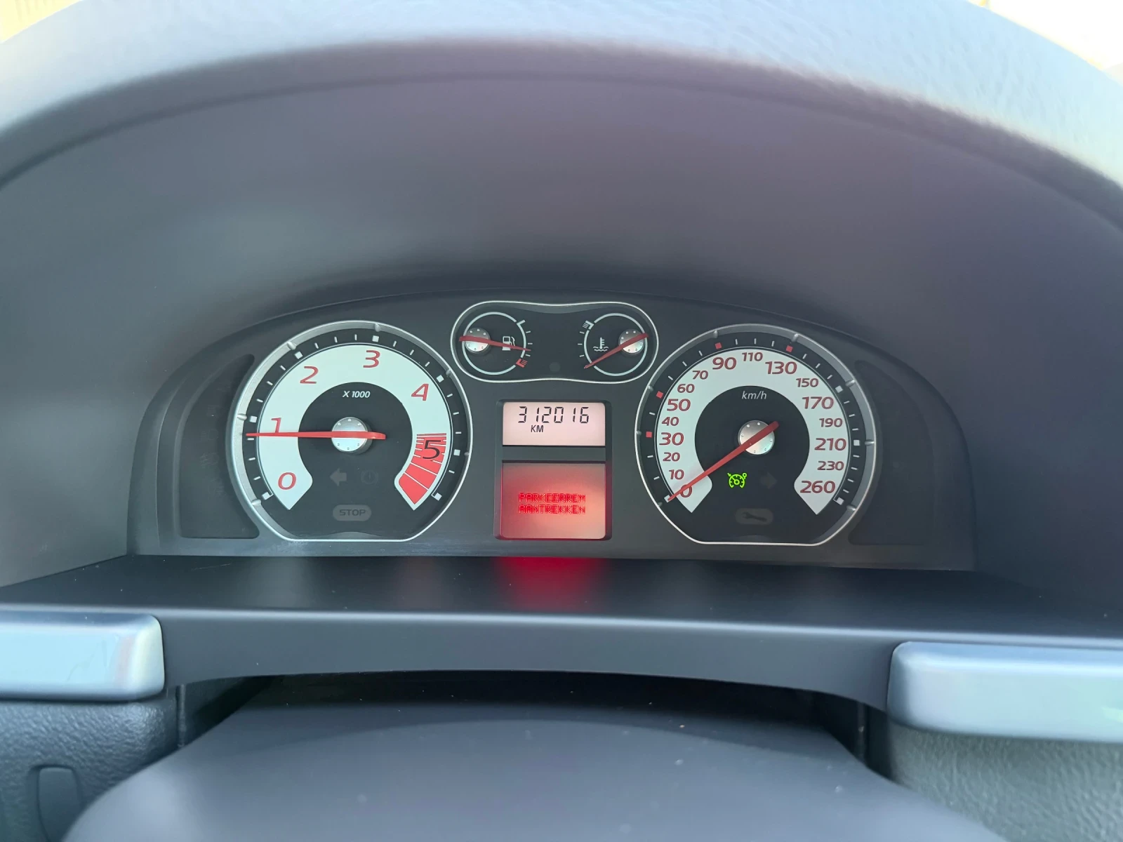 Renault Laguna 1.9 , снимка 11 - Автомобили и джипове - 55303993