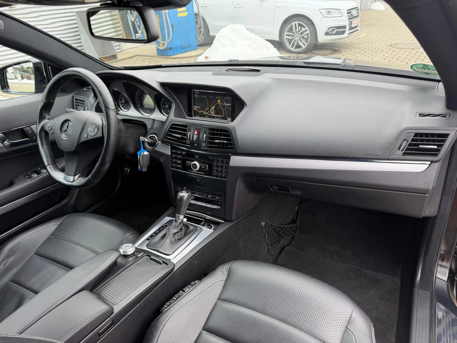 Mercedes-Benz E 350, снимка 10 - Автомобили и джипове - 56551665