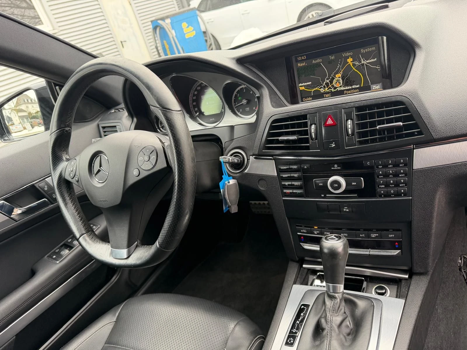 Mercedes-Benz E 350, снимка 13 - Автомобили и джипове - 56551665
